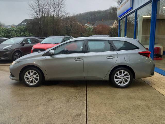 2017 Toyota Auris 1.2T Business Edition TSS 5dr